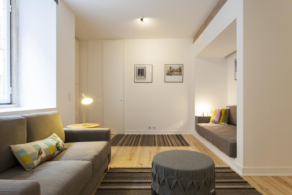 Joivy Cosy 1-Bed Flat With Workspace In Santa Catarina, Moments From Luis De Camoes Sq Lisbon Bilik gambar